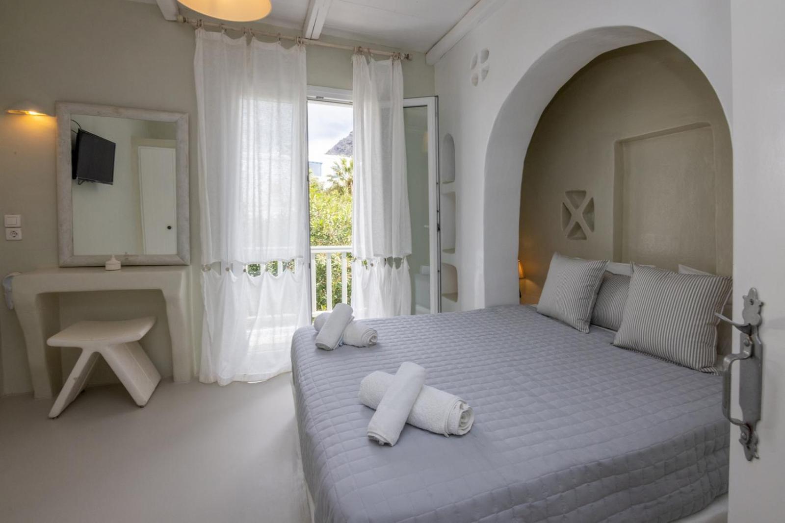 Soulmate'S Suites Tinos Kionia Esterno foto