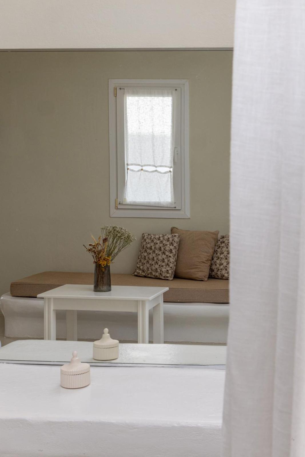 Soulmate'S Suites Tinos Kionia Esterno foto
